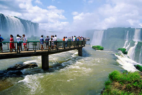 paquetes turisticos a Iguazu via Sao Paulo con Latam 04Noches Salidas: 6 de Diciembre LAN PERU S.A.